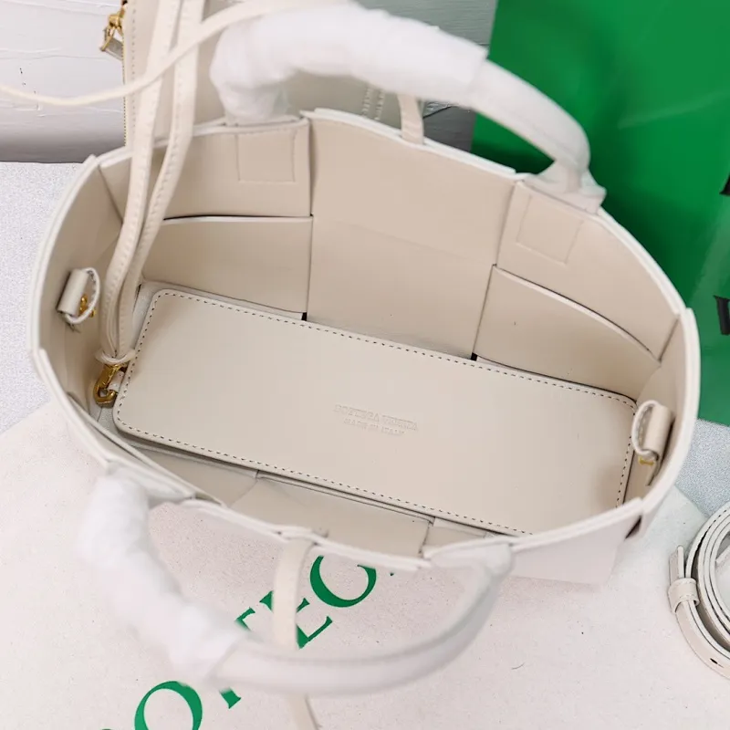 All Categories Official Website "Brand Women's Bags" Women's Bags 💙 BV 2025 Official Website New BV Crossbody Bag